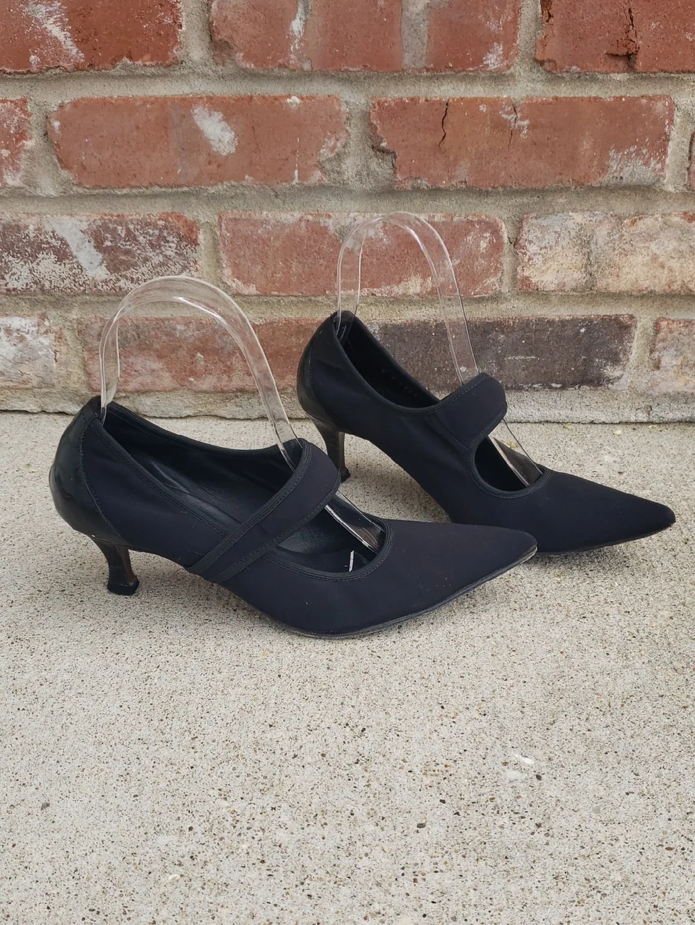 Donald J Pliner Stretch Black Mary Jane Kitten Heels Pointed Toe Sandals Size 6